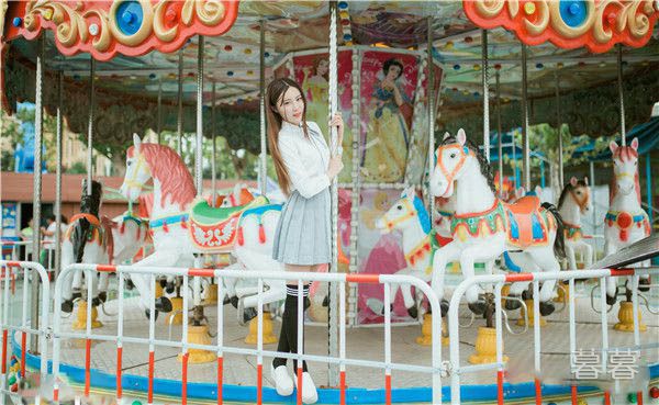 老婆主动要求男技师进入 男技师把我的腿分到最大 做spa时没忍住做了