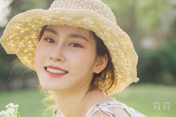 美丽人妻终于被我征服了心(二) 她和朋友开始有意识拉开距离
