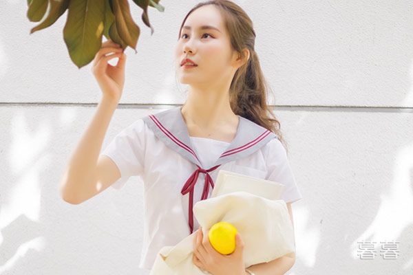 网上最近比较火的句子 是时候换换你的签名了