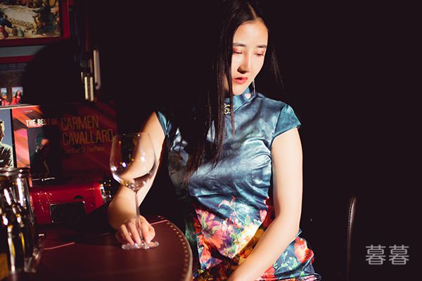 ����Ҵ�����һ��ò��� ���� �����������Լ���