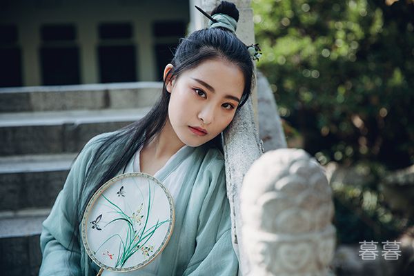 �����۽����۽п޺����� ��������ʼӭ�����ĳ�ײ