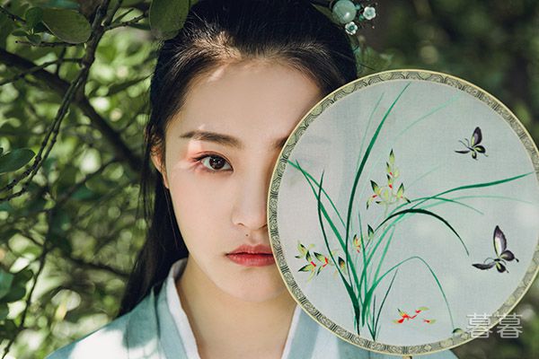  ��ָ������̽��Ħ�� ���ڲ����²�ͣ��Ū��