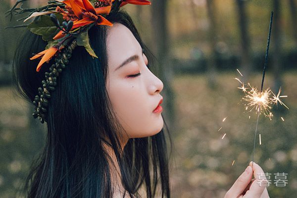  ��ָ������̽��Ħ�� ���ڲ����²�ͣ��Ū��