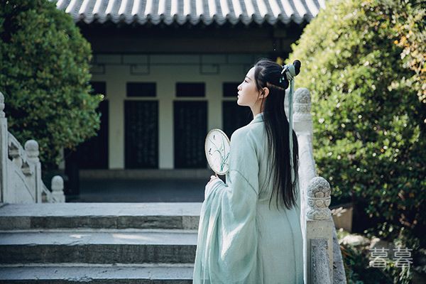 办公室来了个极品女同事 和已婚少付同事勾搭很久
