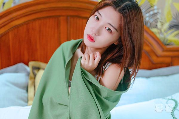 腿抬高一点舔太舒服了 宝贝腿抬高一点我要进去了