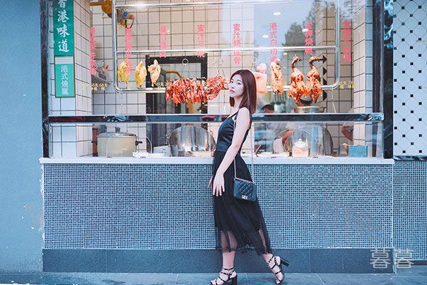 Ů���������ҿ�䴭Ϣ ��ѹ��Ӣ����ʦ���ϳ鴤