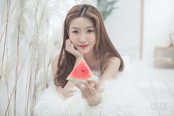 老婆7个姐妹我全睡了 做饭时老公用擀面杖捅我