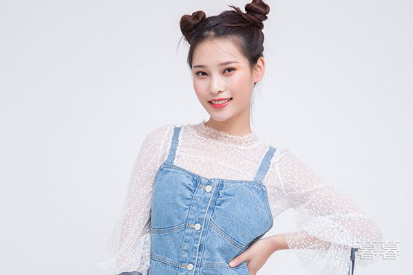 男同事舔我下边经历 边吸奶边扎下面很爽