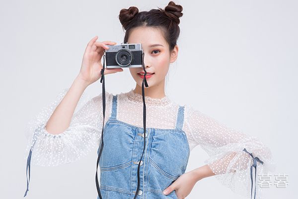 男同事舔我下边经历 边吸奶边扎下面很爽