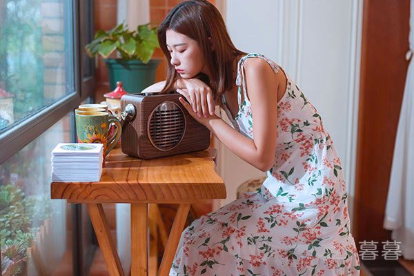 黑紫而肿大疯狂的抽动 粗喘着抬臀重重顶弄了