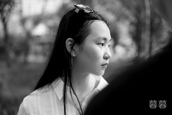 校花的第一次很嫩很紧 美女校花把我夹得好爽