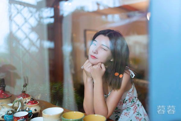 小雪小柔两大校花 被全班轮轩的校花小雪