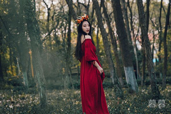 夹子夹花核惩罚塞东西 憋尿挠脚心惩罚流程