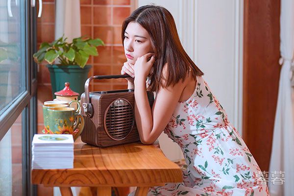 恩不要好大好硬好爽 顶到了我太爽了再快点