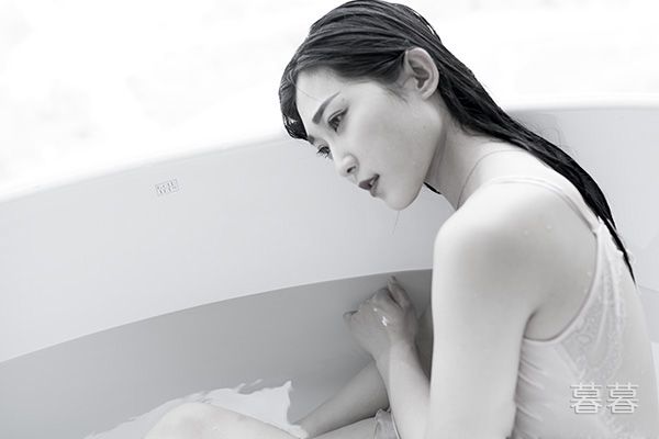 У�����������Ͽ� У�����ŵ綯�����Ͽ� �Ҷ���У����ˬ