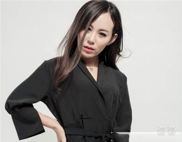 同学聚会，遇见初恋情人，我们在宾馆尽情欢爱！