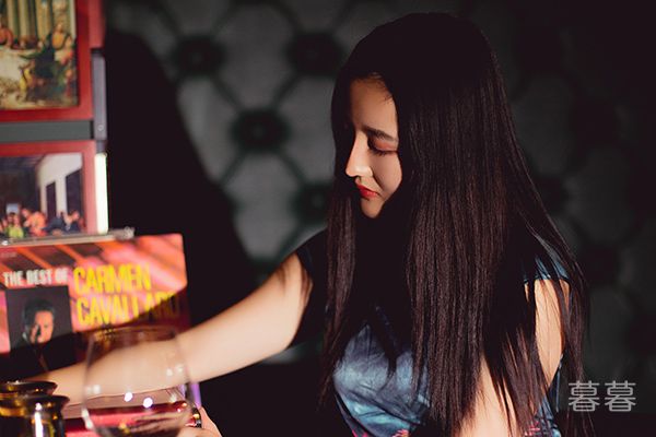 ��Ů��ʦ����һ�����飬��ϧ���ʦ�����Ľ�ֲ�̫��