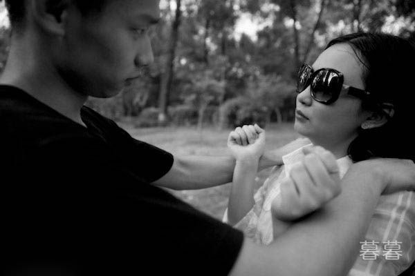 手机在线播放,亚洲第18穴,哥哥趁我洗澡亲我胸