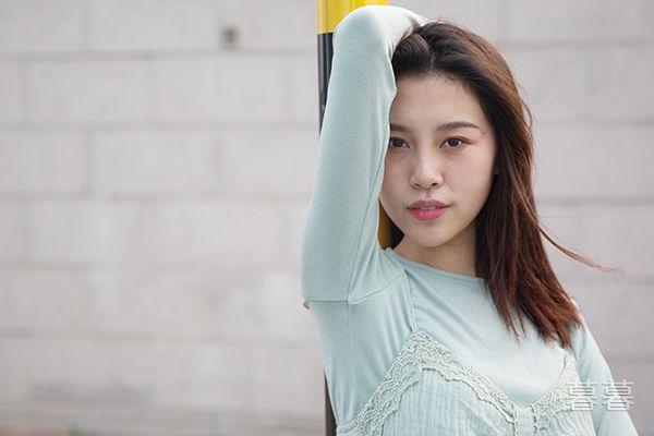 表妹叉开腿让我捅进去的往事 弟弟别停我要 弟弟别捅姐 姐快不行了