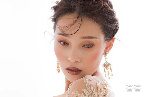 ���Թ��³��������� ��Ū��ɫ�߹�����