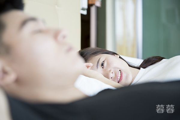 �����м�ʦ���ҹ��� �������Ǽ�ס��׼����