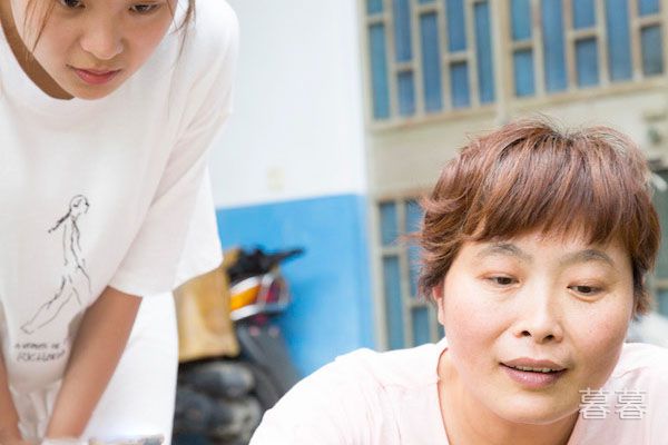 受做的合不拢腿bl小说h 揉捏娇乳硕大律动前后