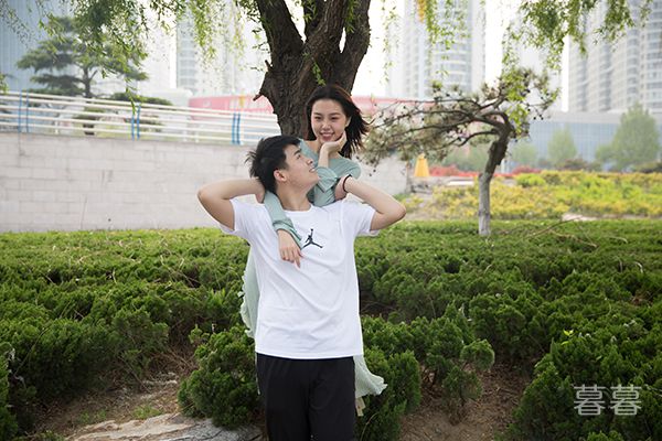 ��ͬ�������±߾��� ſ��ǽ�ϰ����ſ�����