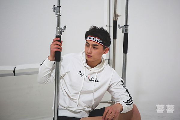 搞定双子男要用对套路,抓住他的心很简单