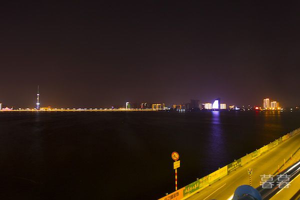 ������������ĸ�Ц���ӣ��ഩ�·���仰��ʵ��