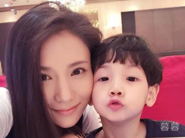 杨烁和王黎雯几个孩子一儿一女的生活太幸福了