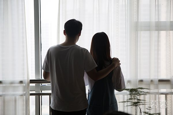 初恋怎么跟男朋友相处不要太过拘束 暮暮