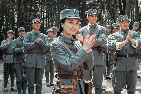 雷霆战将吴昕演的什么角色张云是个腰胯驳壳枪的女汉子